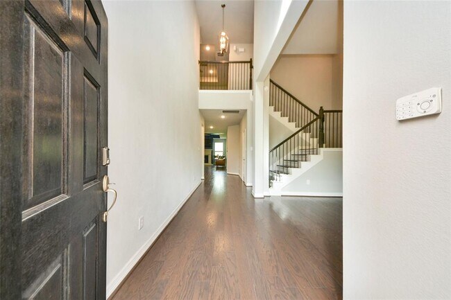 Foto del edificio - 120 Chestnut Run Ct