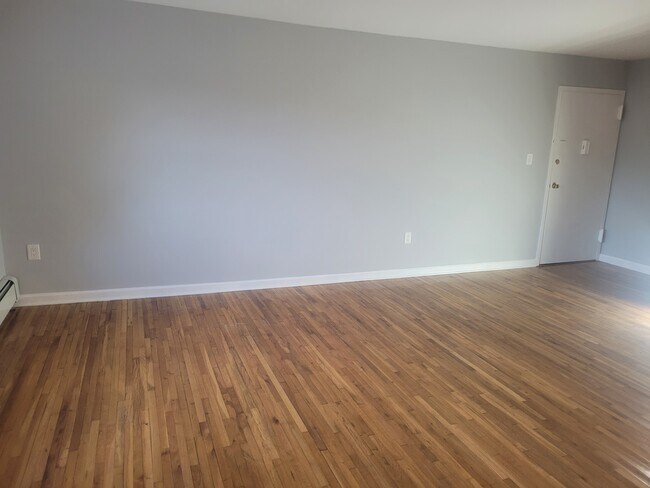 Foto del edificio - 56 Manchester Ct