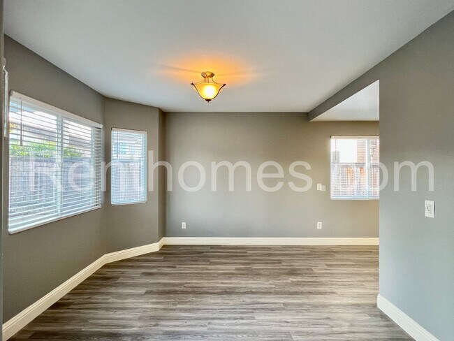 Building Photo - 11823 Pickford Rd