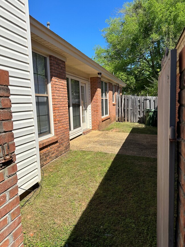 Foto del edificio - 2009 Station Ct