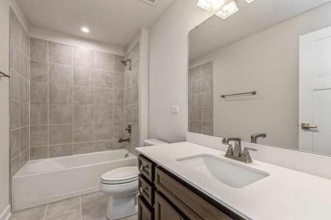 Building Photo - 957 kayla Ct