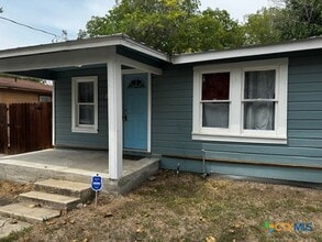 Building Photo - 518 Newton Ave