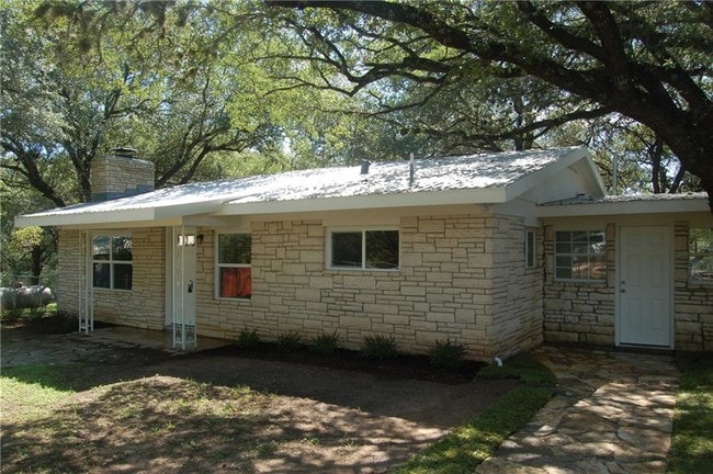 Building Photo - 2801 Oestrick Ln