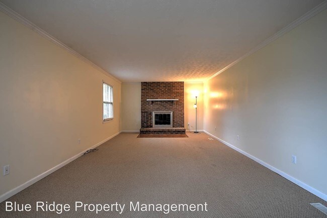 Foto del edificio - 3916 Foxfire Ln