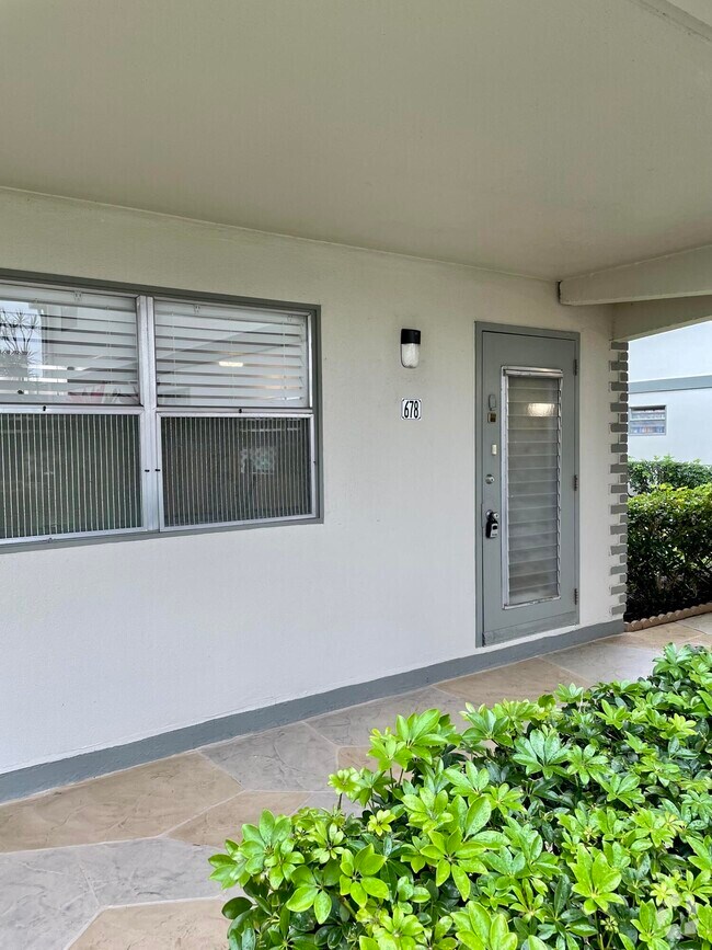 Kings Point Brittany Apartments for Rent with Parking Delray Beach