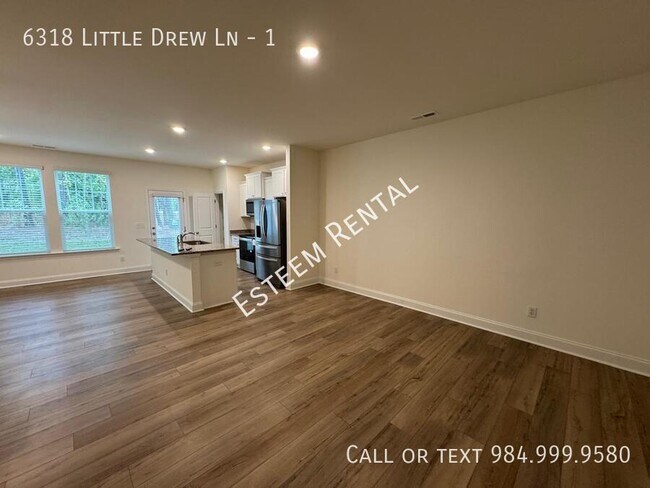 Foto del edificio - 6318 Little Drew Ln