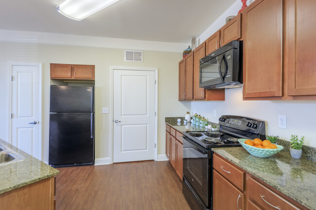 Spacious Kitchen - The Retreat at Quail North Apartments