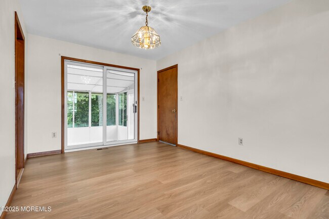 Building Photo - 186 Cherry Quay Rd