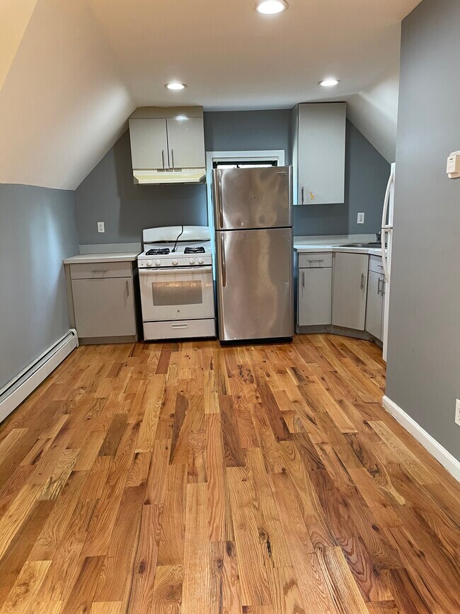 Foto del edificio - 2255 Mott Ave