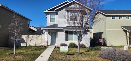 Building Photo - 657 N Manship Ave