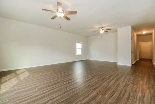 Building Photo - 363 Augustine Dr