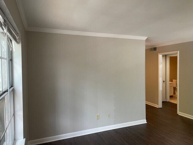 Foto del edificio - For Rent