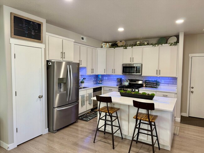 Foto del edificio - 4997 W Daybreak Pkwy