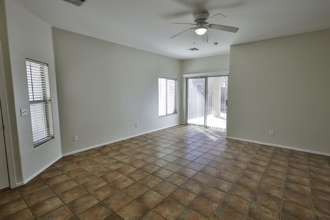 Building Photo - Rancho Sahuarita