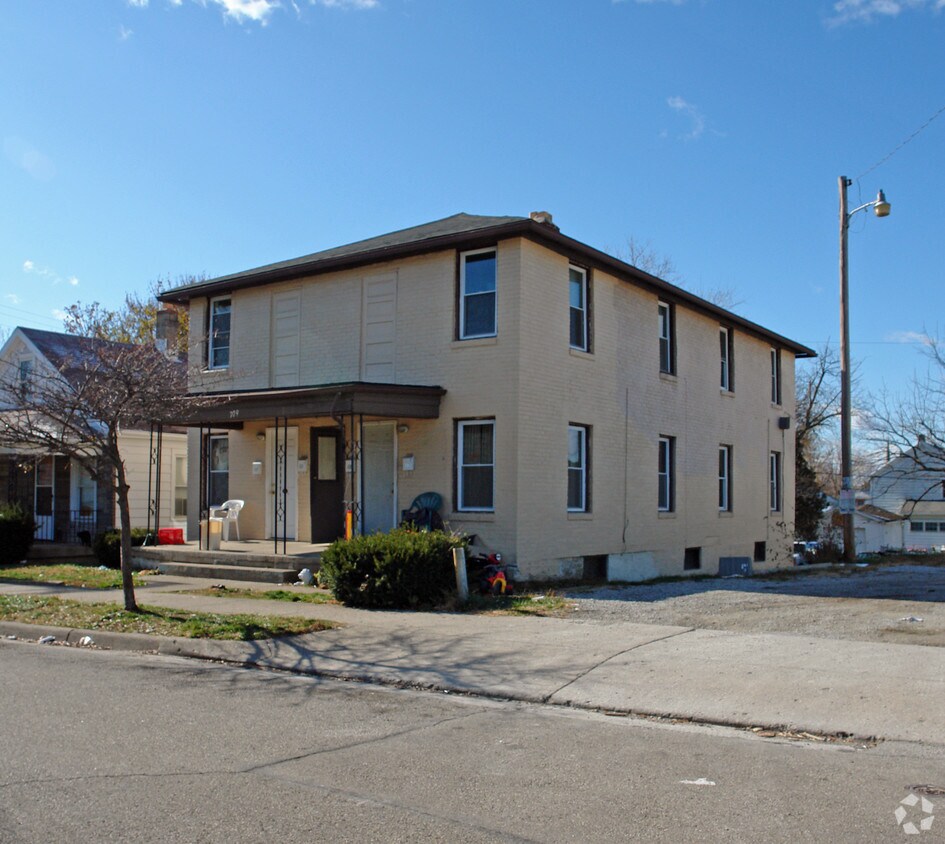 Primary Photo - 709 Alverno Ave
