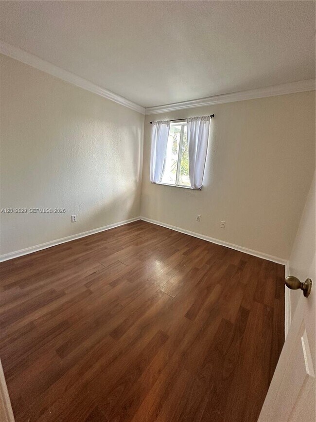 Foto del edificio - 2704 SE 15th Pl