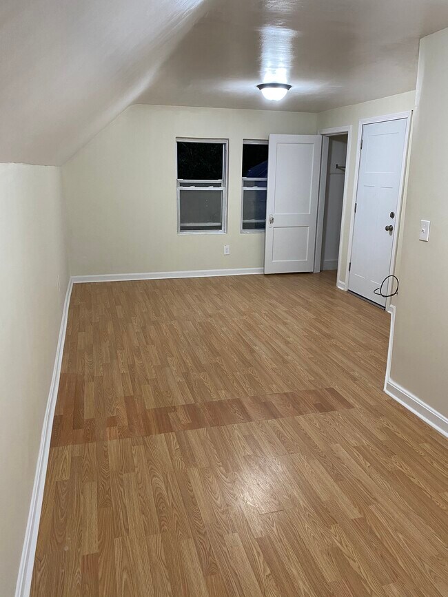 Foto del edificio - 156 Cedar St