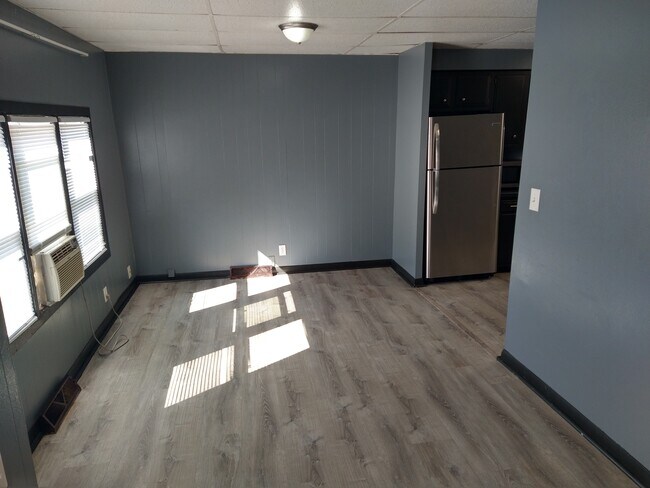 Foto del edificio - 283 E 9th St