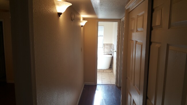 Building Photo - 306 Ridgecrest Dr