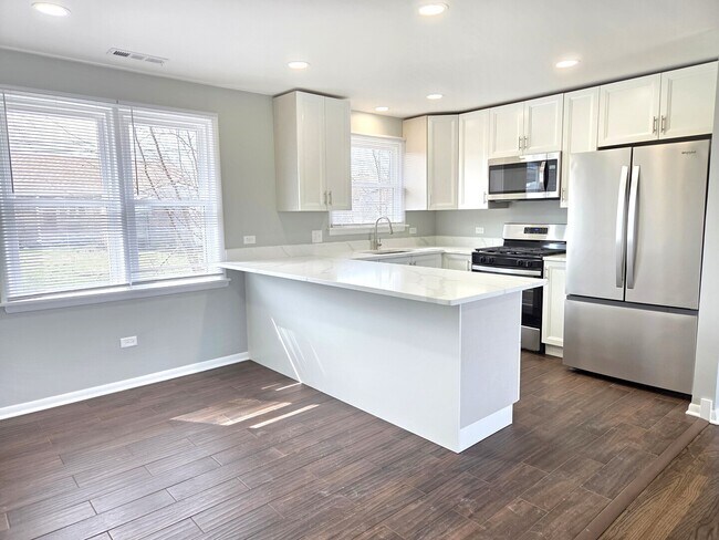 Foto del edificio - 7841 74th St