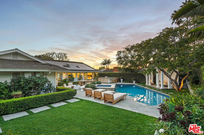 Building Photo - 1308 Mariners Dr