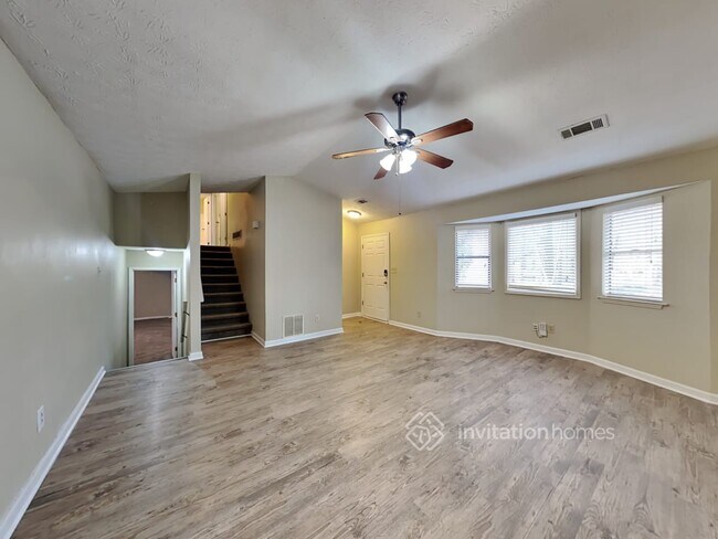 Foto del edificio - 4056 Jami Ln