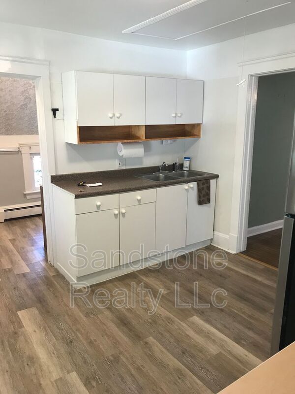 Building Photo - 2158 W 83rd St