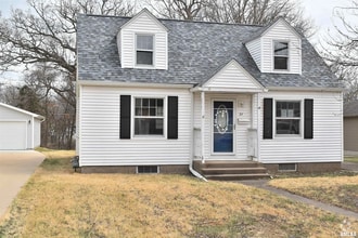 Building Photo - 37 Blackhawk Hills Dr