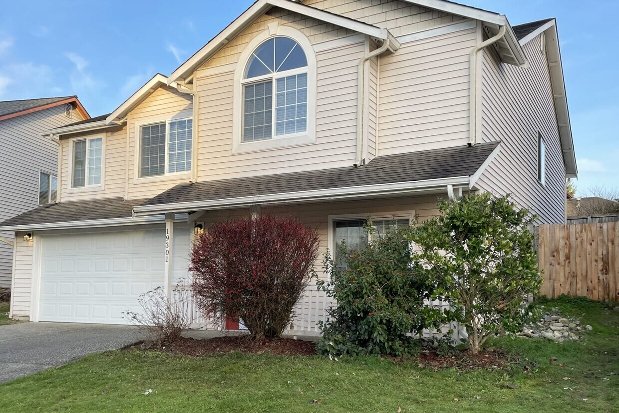 Primary Photo - 19301 Valley View Dr