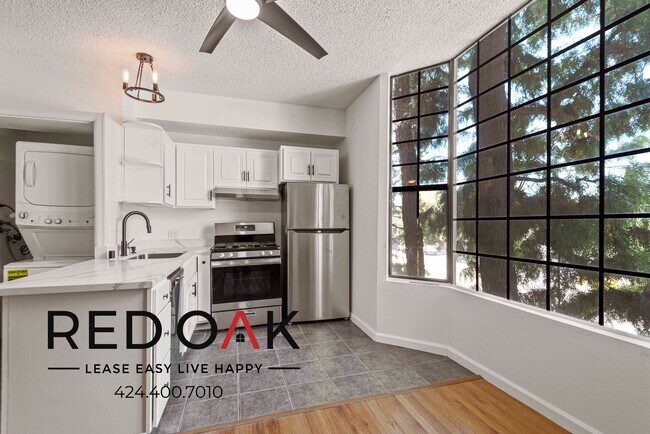 Foto del edificio - 2 Weeks Free + LOW DEPOSIT! Exceptional On...