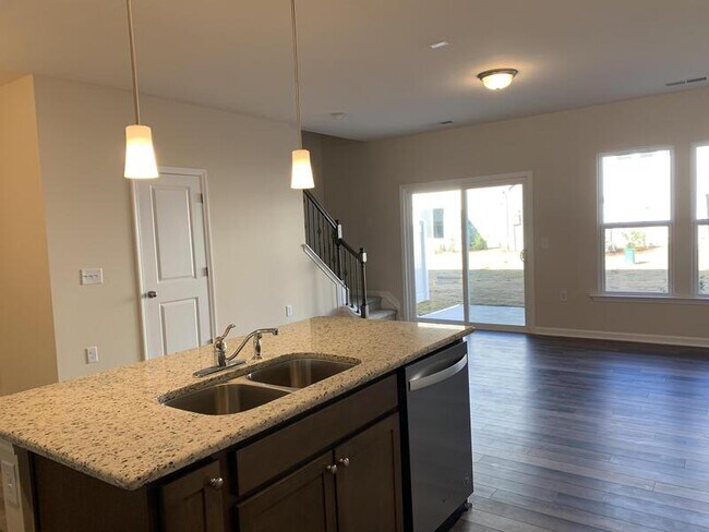 Foto del edificio - 3021 Newfields Pl