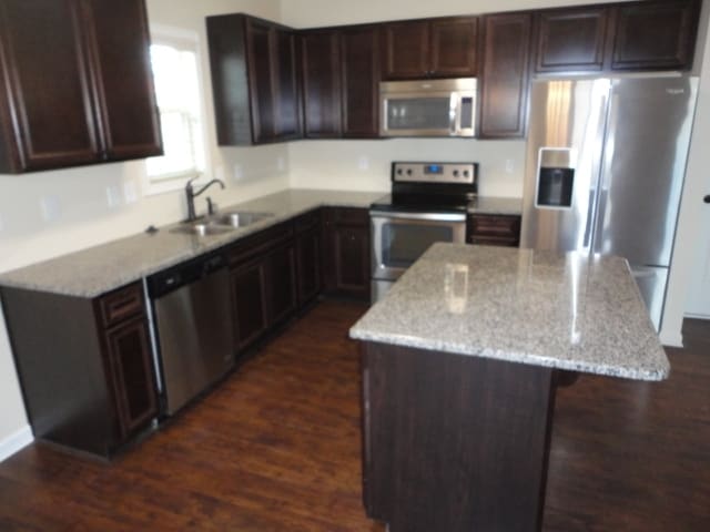 Building Photo - 425 Hardaway Pt