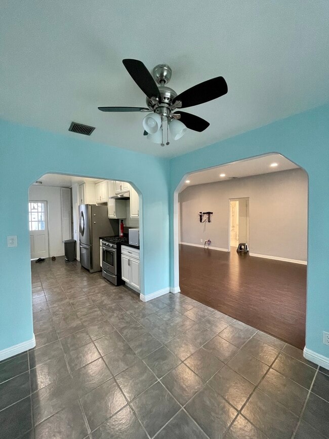Dining room - 328 N Lincoln St House