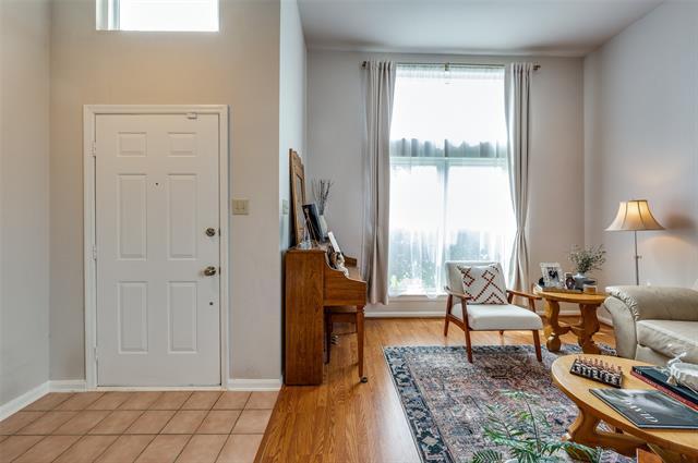 Foto del edificio - 5670 High Creek Dr