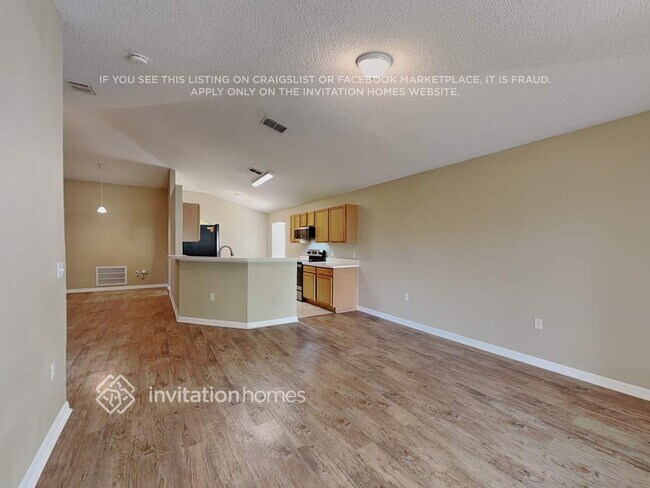 Foto del edificio - 1710 W Marshall Lake Dr