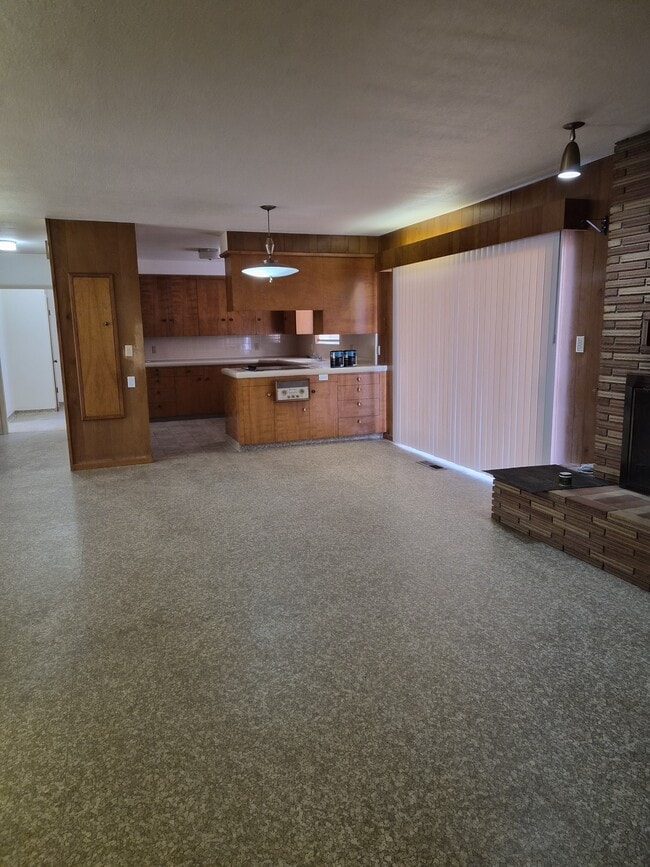 Foto del edificio - 1428 N Crawford Ave