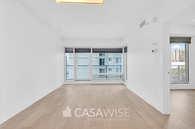 Building Photo - 9720-1106 106 St
