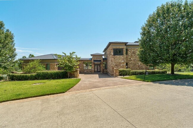 Building Photo - 13017 Luna Montana Way S