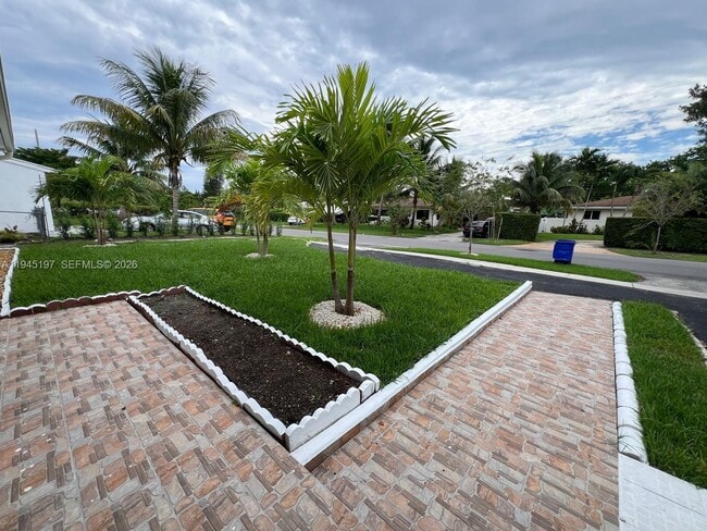 Foto del edificio - 1735 NE 157th Ter