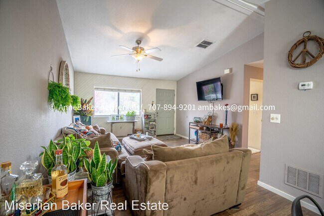 Foto del edificio - 3 br, 1 bath House - 531 N Jefferson St