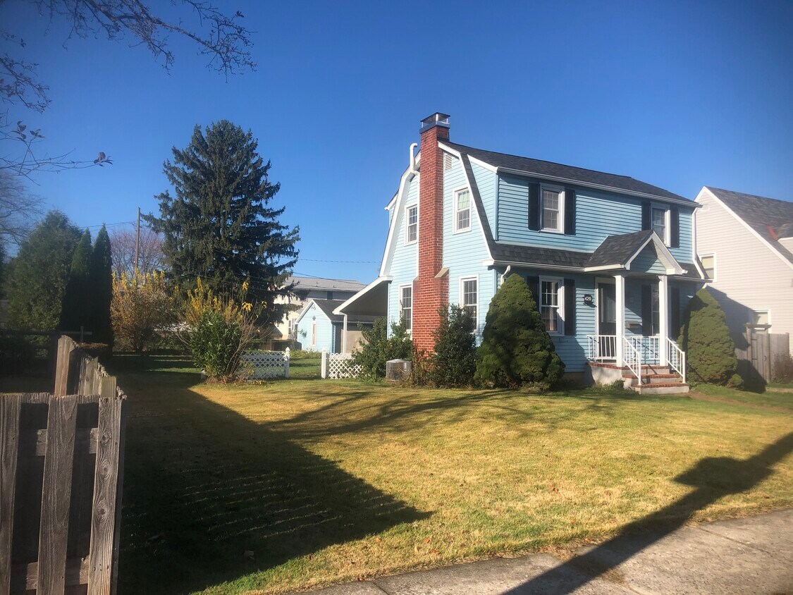 420 S Muhlenberg St, Allentown, PA 18104 House Rental in Allentown, PA