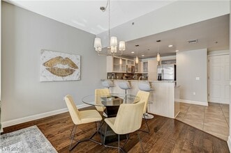 Building Photo - 150 S Las Vegas Blvd