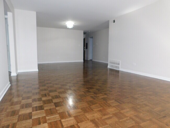 Foto del edificio - 2610 Central St