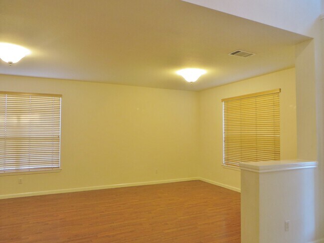 Foto del edificio - 4 Bedroom 2.5 Bathroom Summercrest Georget...