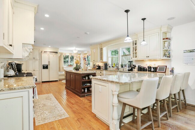 Foto del edificio - 80 Brookside Dr