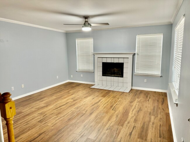 Building Photo - 3185 Mapleleaf Dr