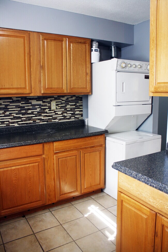 Lavadora y secadora - 2555 Eastbrook Dr