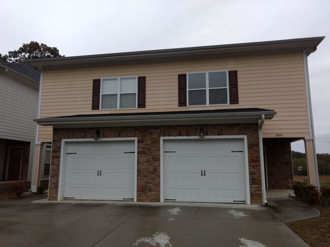 Building Photo - 6840 Palms Ct