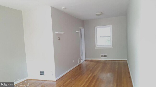 Foto del edificio - 905 Little St