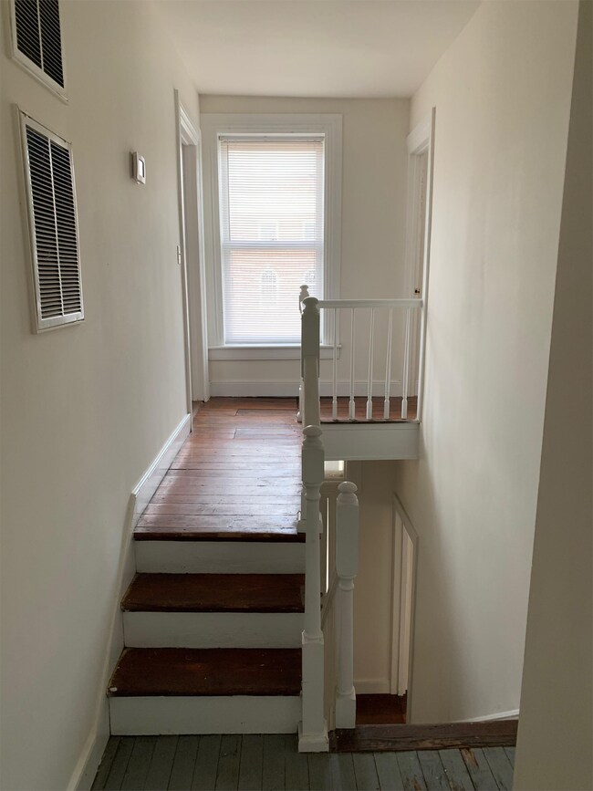 Foto del edificio - 2225 Venable St